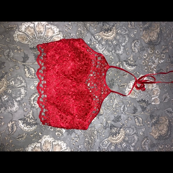 A fancy top - Picture 1 of 2